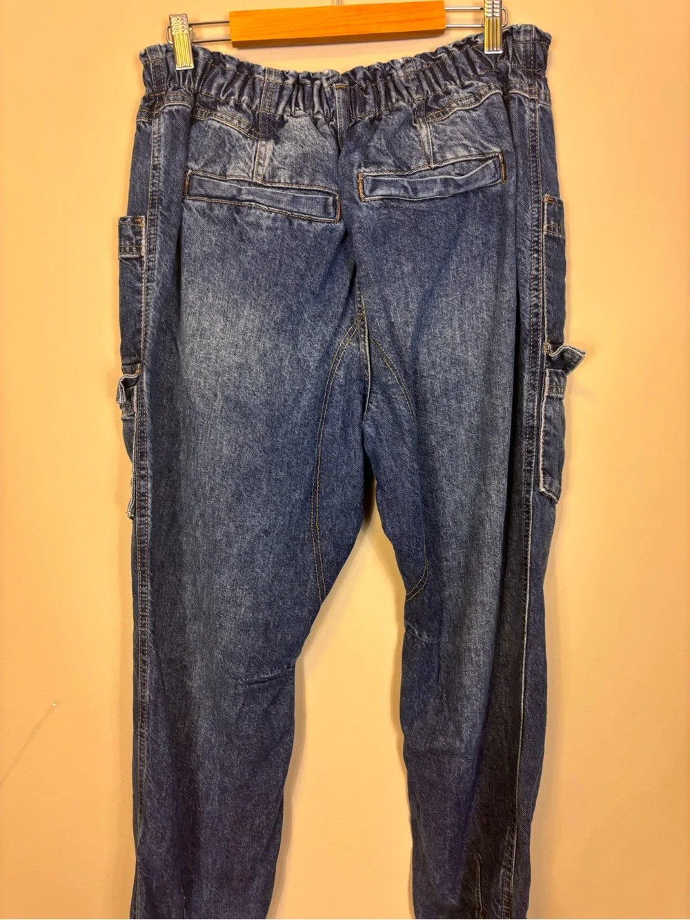 Free People Straight-Leg Cargo Jeans in Faded Blue with Straps Women’s Medium